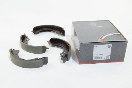 Комплект тормозных колодок A.B.S. 8589 (фото 1)