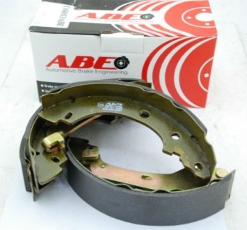 Комплект тормозных колодок ABE C0R013ABE (фото 1)