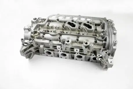 Головка блока цилиндров 2.0 cdti trafic/vivaro/primastar 06-/qashqai/x-trail 07-13 ASAHI LP 98525