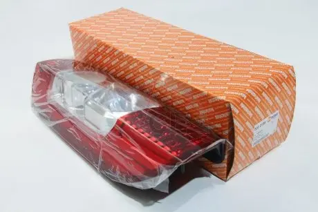 Фонарь r 06- (с п/тум) AUTOTECHTEILE 503 0158