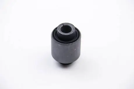 Сайлентблок поперечного верхнего рычага (бумеранг) задней подвески BCGUMA BC0305