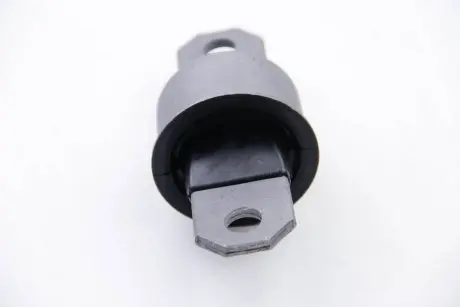 Сайлентблок заднего продольного рычага ford focus, kuga, c-max (60.5х14.2х143) BCGUMA BC0634