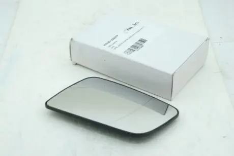 Скло дзеркала з обігрівом BLIC 6102021223237P