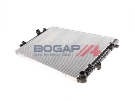Радіатор системи охолодження BOGAP A4210102 (фото 1)