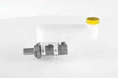 Главный тормозной цилиндр BOSCH 0 204 123 720