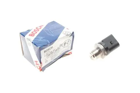 Датчик давления топлива в рейке BMW 5 F10-18 10-17, X3 F25 10-17 BOSCH 0 281 006 447