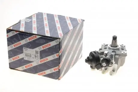 Топливный насос common rail BOSCH 0445010566