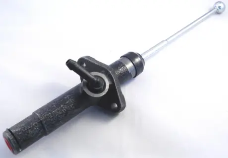 Цилиндр сцепления главный BOSCH 0986486073