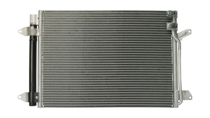 Фото 1 - Конденсер кондиционера volkswagen jetta iv (выр-во) BOSCH 1986AD2270 Конденсер кондиционера volkswagen jetta iv (выр-во) BOSCH 1986AD2270 (фото 1)