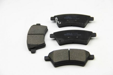 Комплект тормозных колодок, дисковый тормоз BREMSI BP3242 (фото 1)