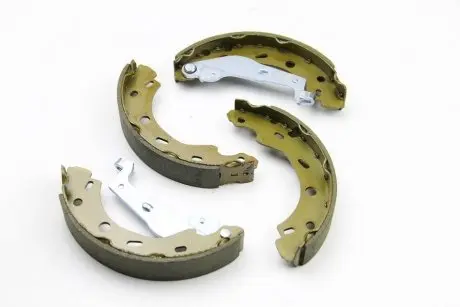 Комплект тормозных колодок, стояночная тормозная система. BREMSI GF0308