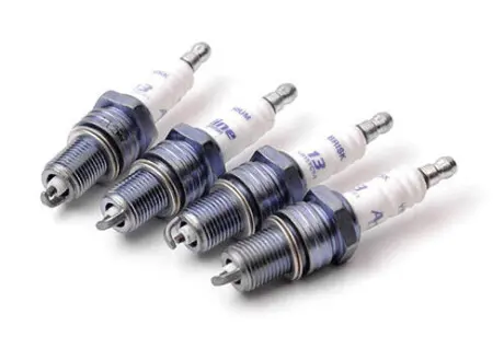 Свеча зажигания 2101-99/2110-12/1117-19/ланос/Сенс (8кл) инж (зазор 1,1мм) с резистором (1шт) (кратно 4) a-line 13/a-line 10 BRISK LR15YCY-1