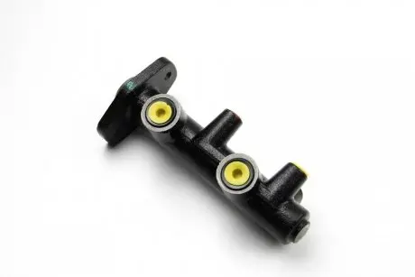 Главный тормозной цилиндр BSG BSG 30-215-001