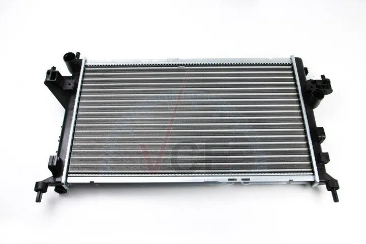 Радіатор, охолодження двигуна BSG BSG 65-520-010 (фото 1)