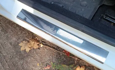 Накладки на пороги V1 (4шт, нерж) Dacia Logan MCV 2013-2020 гг. CarmoS CAR00181