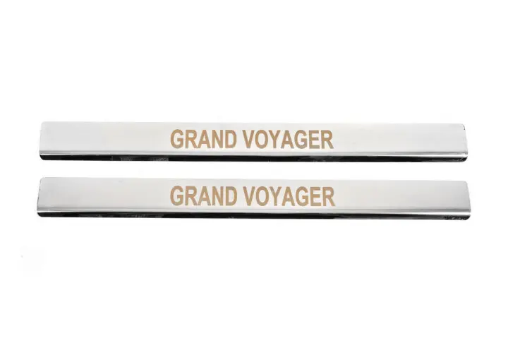 Накладки на пороги (2 шт., нерж) Chrysler Voyager 2008-2016 гг. CarmoS CAR300433 (фото 1)