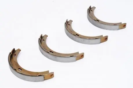 Тормозные колодки барабанные DELPHI LS1371