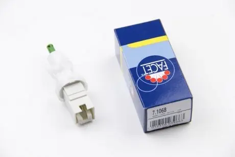 Выключатель фонаря сигнала торможения; выключатель, привод сцепления (tempomat) FACET 7.1068