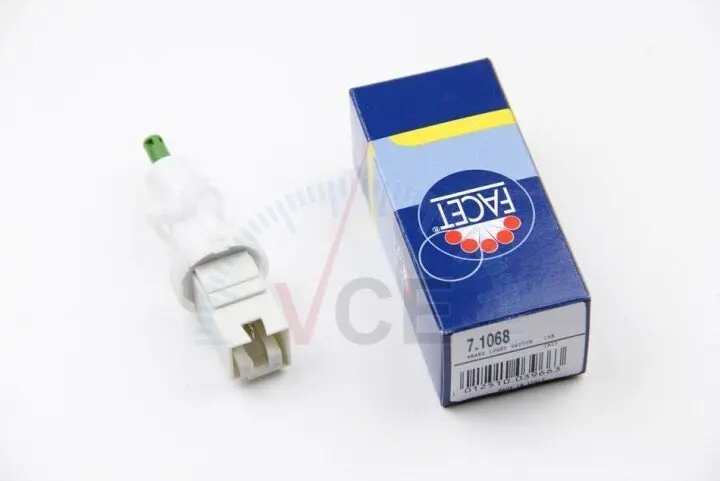 Выключатель фонаря сигнала торможения; выключатель, привод сцепления (tempomat) FACET 7.1068 (фото 1)