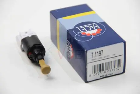 Вимикач ліхтаря сигналу гальмування FACET 7.1197