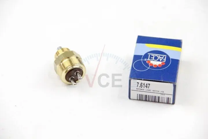 Выключатель, фара заднего хода FACET 7.6147 (фото 1)