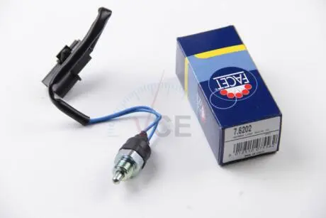 Вимикач, фара заднього ходу FACET 7.6202