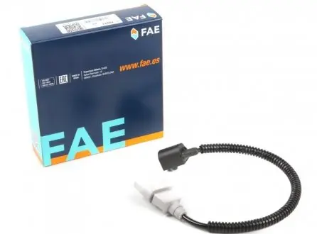 Датчик положения распределительного вала vw passat/golf v 2.0 tdi 03-10 FAE 79341