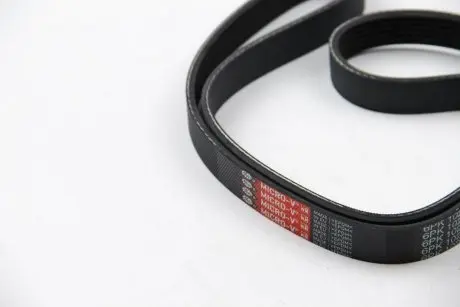 Поликлиновой ремень GATES 6PK1025