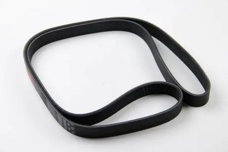 Поликлиновой ремень GATES 7PK1675