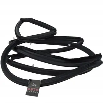 Уплотнитель двери ланос сенс зад лев сплошной General Motors 96460193