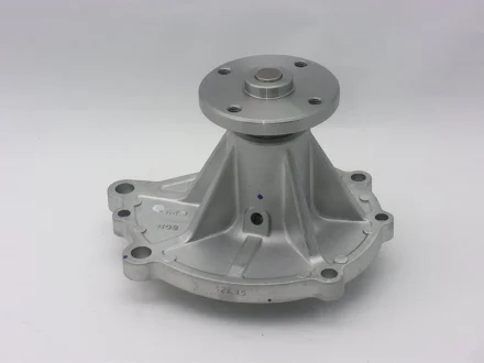 Насос водяного двигуна GMB GWN03A