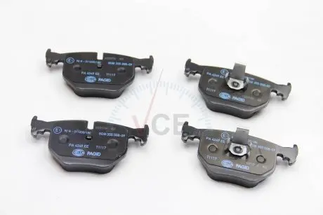 Комплект тормозных колодок, дисковый тормоз HELLA 8DB 355 008-091