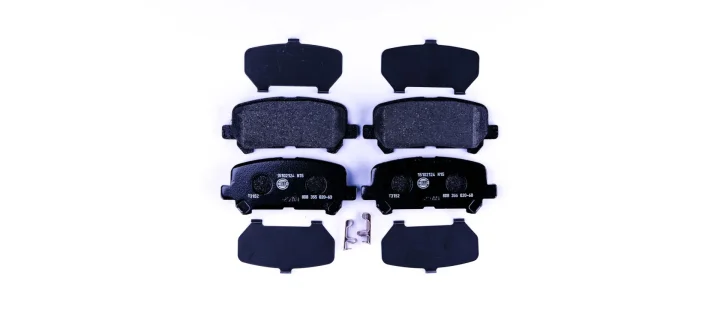 Колодки тормозные дисковые HELLA 8DB 355 020-601 (фото 1)