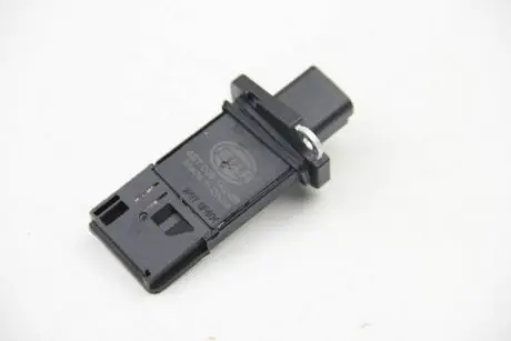 Расходомер воздуха HELLA 8ET 009 142-591