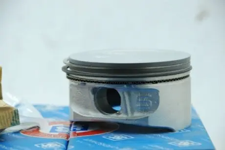 Поршень двигуна Kolbenschmidt 94912600