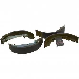 Комплект тормозных колодок LPR 03330