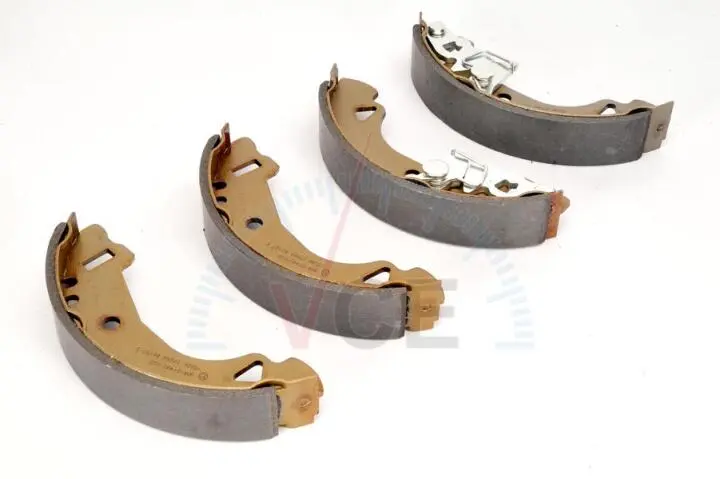 Фото 1 - Гальмівні колодки, барабанні LPR 07060 Гальмівні колодки, барабанні LPR 07060 (фото 1)