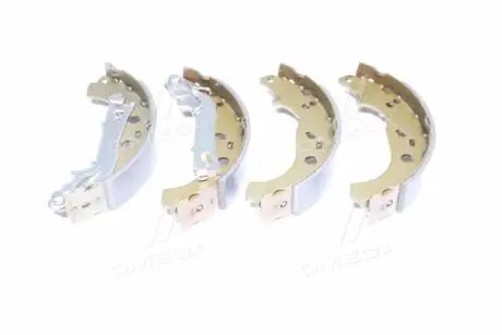 Комплект тормозных колодок LPR 09290