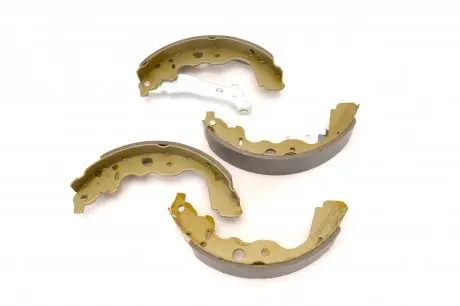 Комплект тормозных колодок LPR 09890