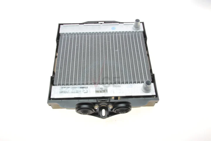 Радиатор, охлаждение двигателя MAHLE CR 922 000P (фото 1)