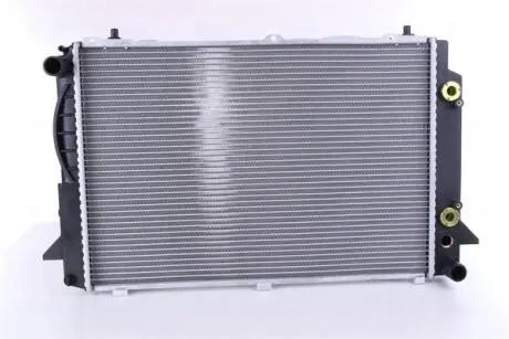 Радиатор, охлаждение двигателя Nissens 60469A