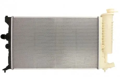 Радіатор, охолодження двигуна Nissens 61399A