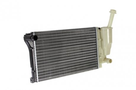 Радиатор, охлаждение двигателя Nissens 617845 (фото 1)