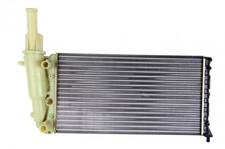 Радиатор, охлаждение двигателя Nissens 61858 (фото 1)