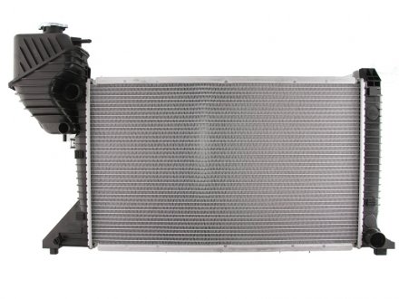 Радиатор, охлаждение двигателя Nissens 62519A (фото 1)