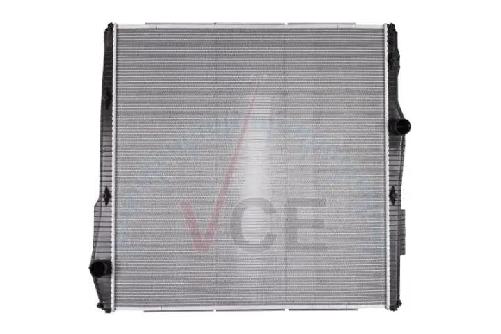 Радіатор двигуна, головний Nissens 672910 (фото 1)