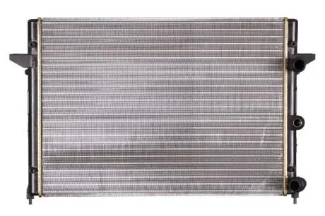 Радиатор, охлаждение двигателя Nissens 67303