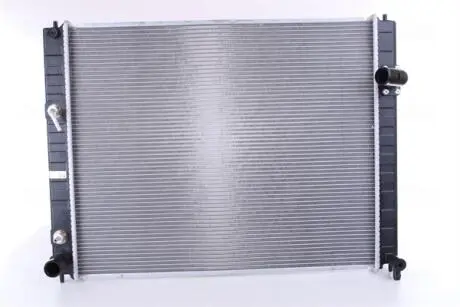 Радиатор, охлаждение двигателя Nissens 681208