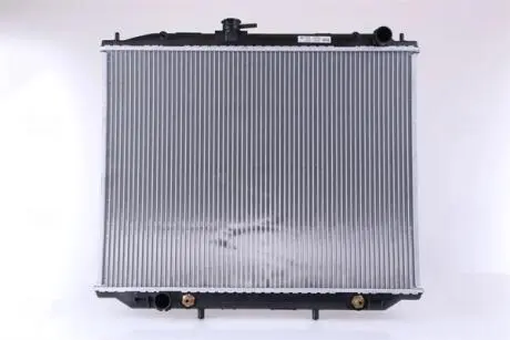 Радиатор, охлаждение двигателя Nissens 68709A