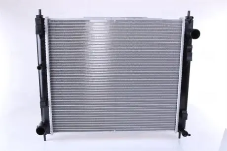 Радиатор, охлаждение двигателя Nissens 68746